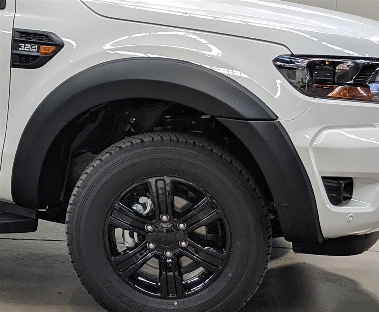 Kit Parafanghini Laterali Abs Ford Ranger 2019+ Doppia Cabina & Super Cab