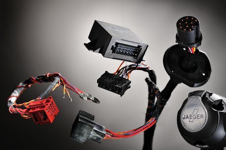 Kit Cablaggio Elettrico Per Gancio Di Traino Specifico Per Toyota Hilux 2016+ 13 Poli