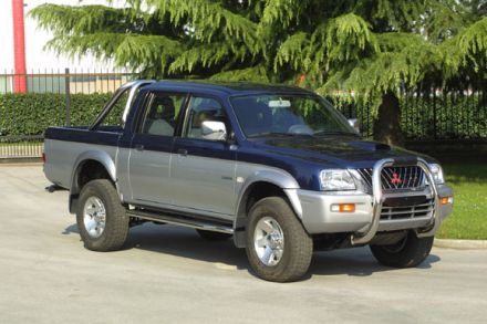 Pedane Laterali Inox Ø50 Mitsubishi L200 1997/2005 (1M90) (Sau Simple Cab)