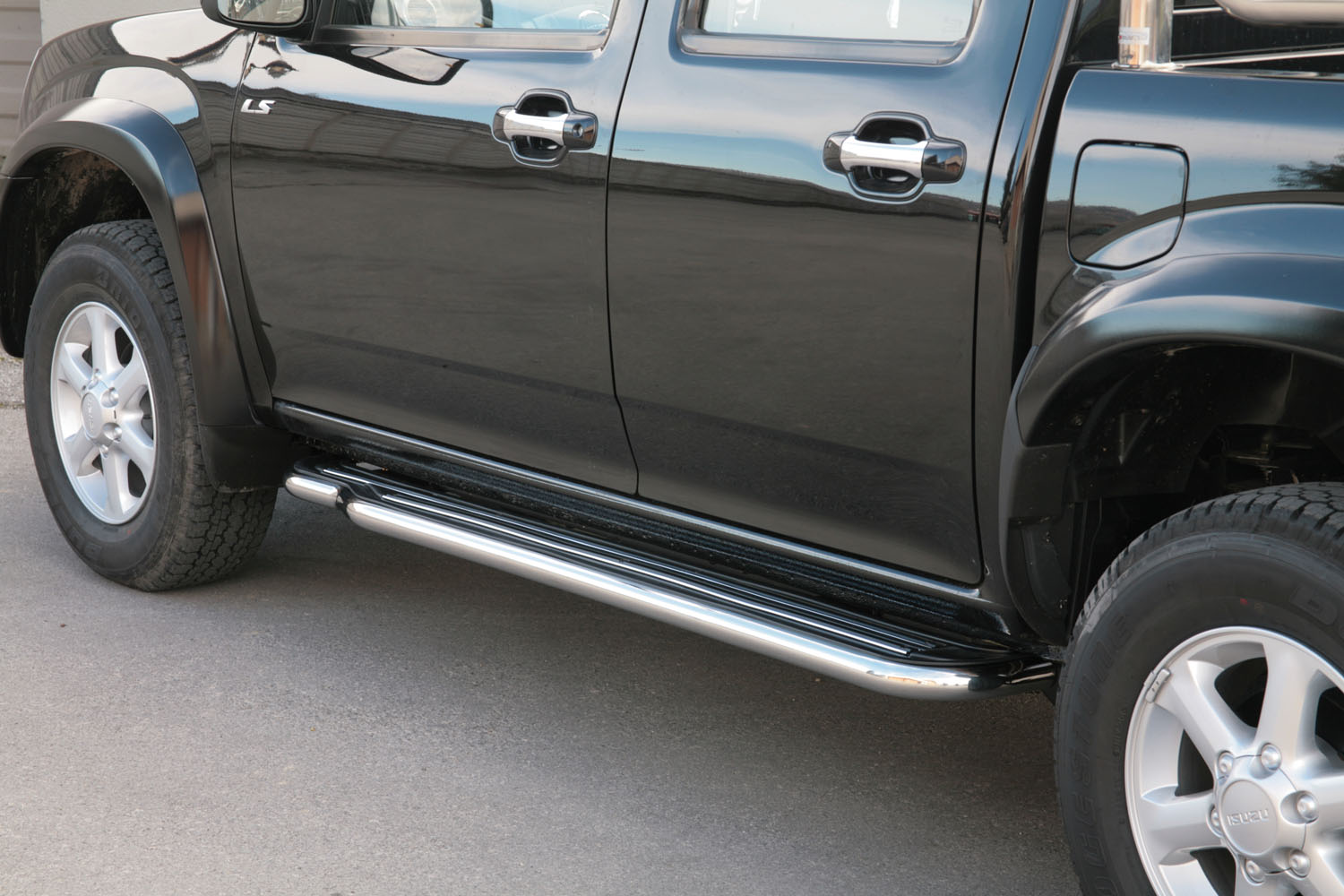 Pedane Laterali Inox Ø50 Isuzu Dmax 2003/2011 Doppia Cabina & Extra Cab